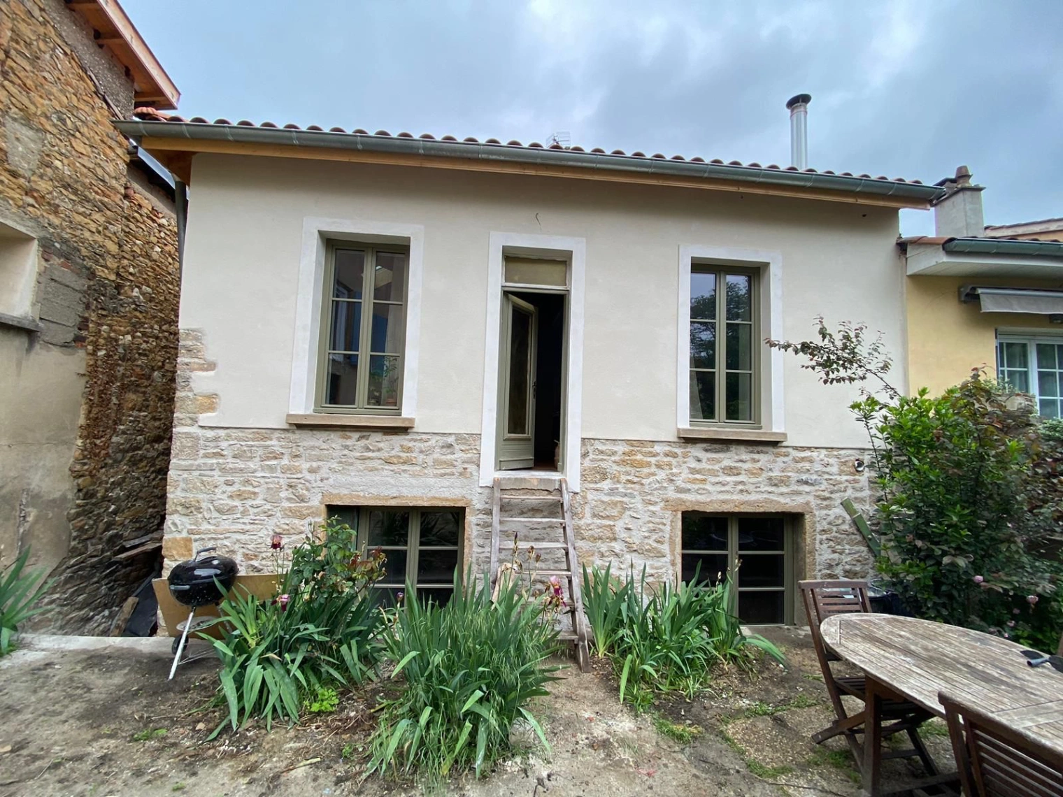 Rénovation de façade faite dans les monts d’or !