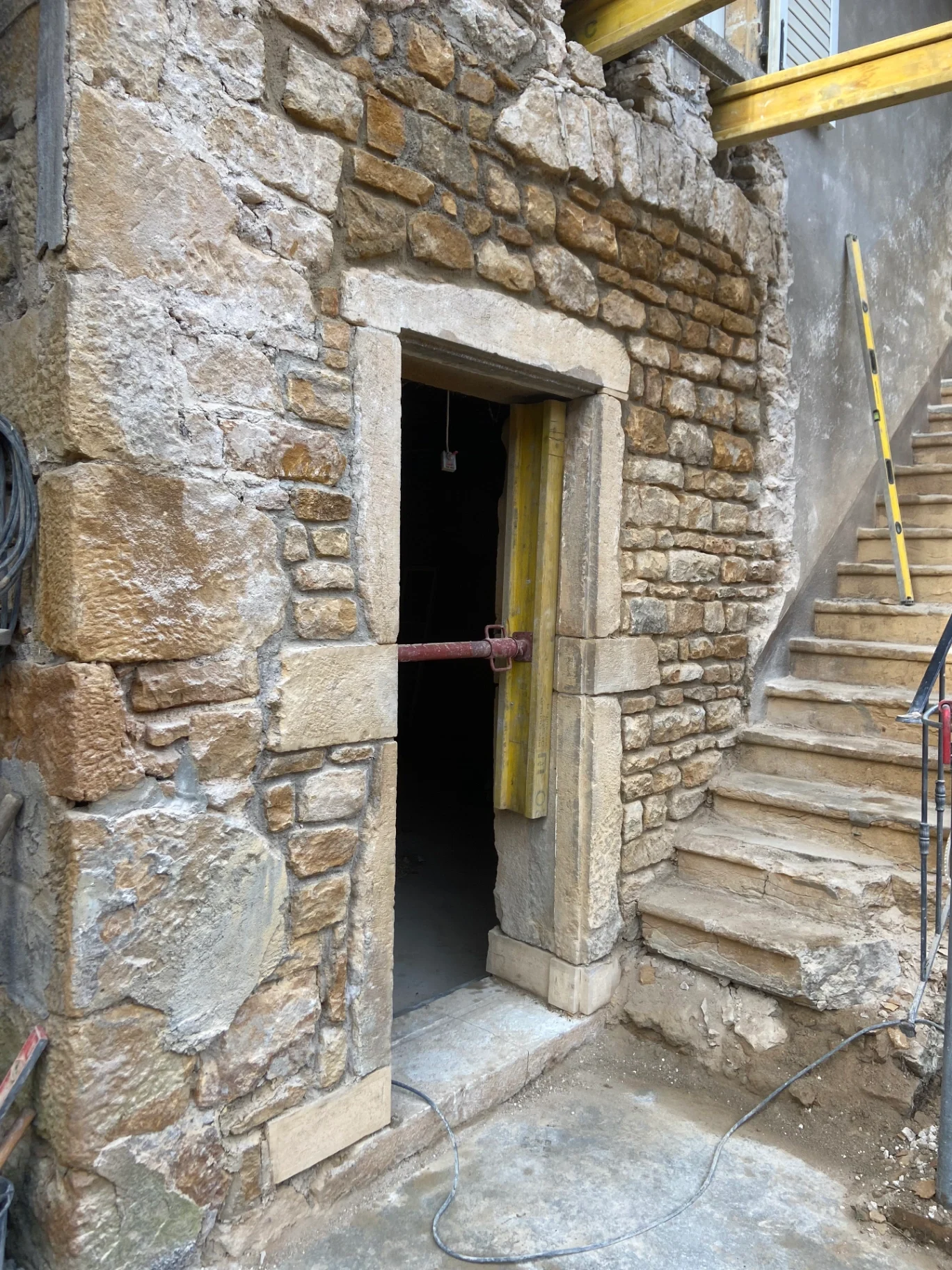 Transformation d’une fenêtre en porte